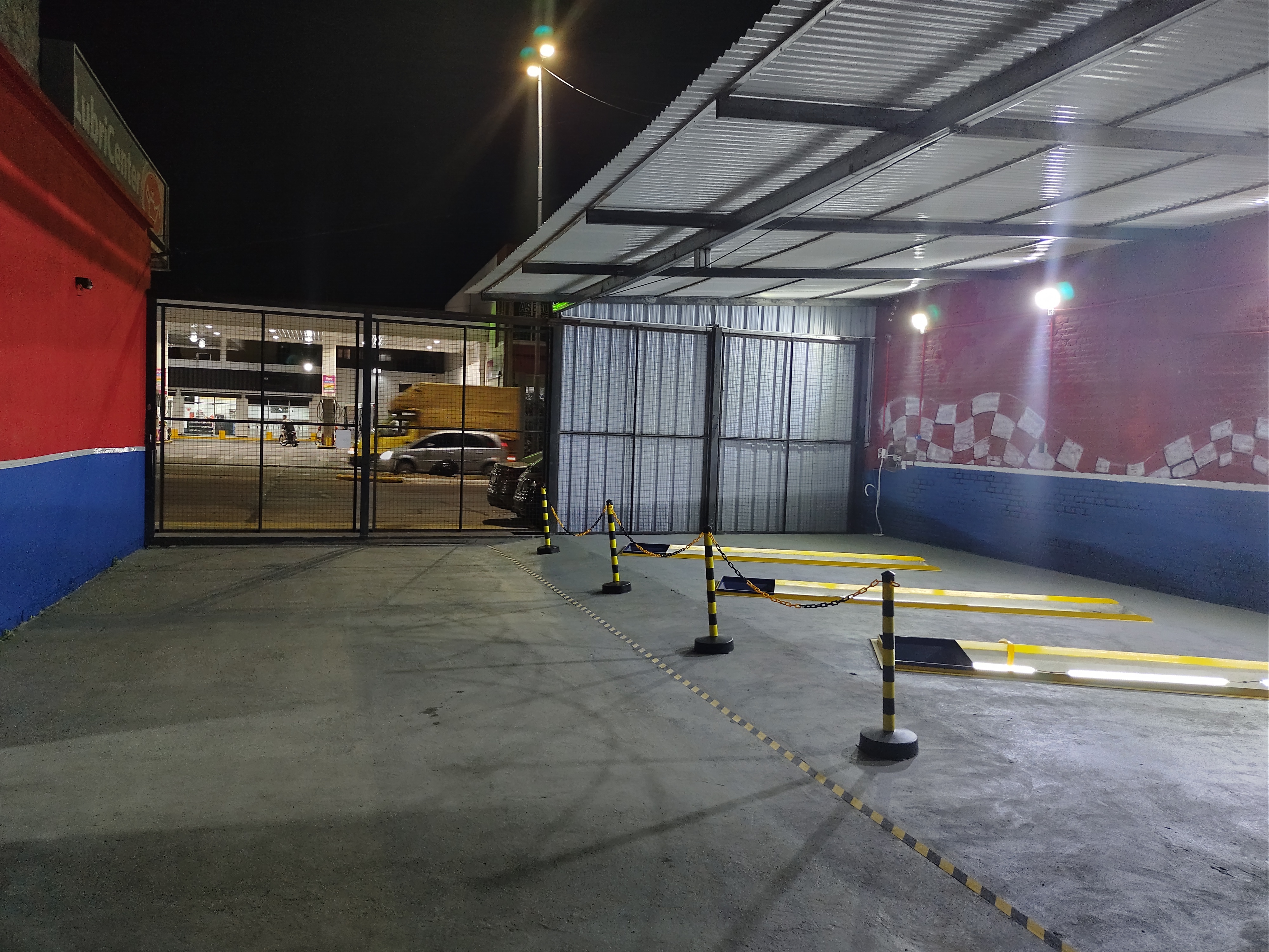 Fachada con actividad